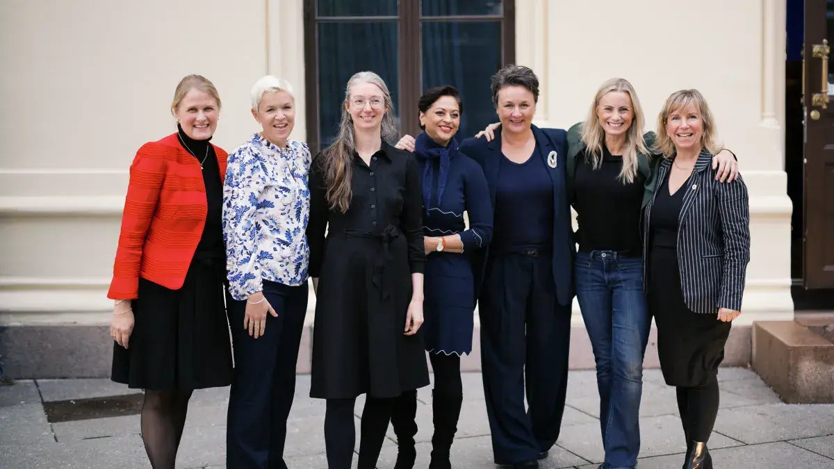 Foredragsholdere på frokostmøte til Sanitetskvinnene om kvinnehelse på arbeidsplassen 2025