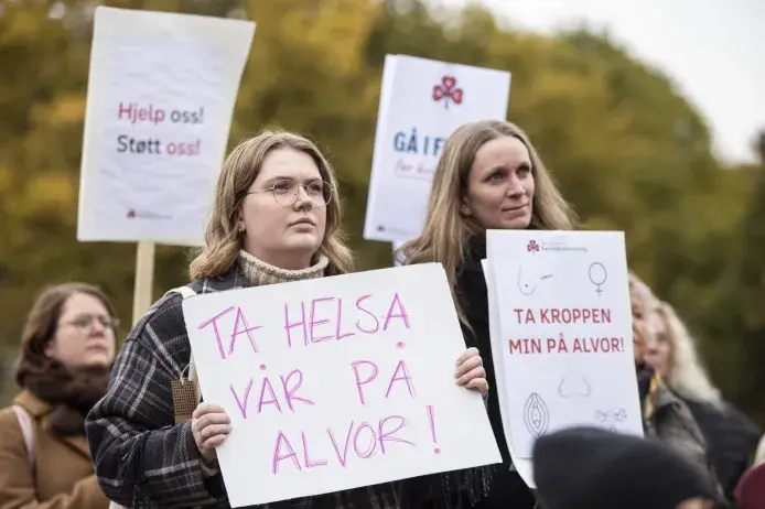 Sanitetskvinnene på demonstrasjon for kvinnehelse