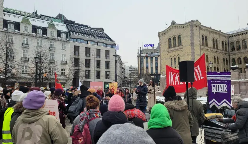 Minne- og støttemarkering for voldsutsatte kvinner for Stortinget