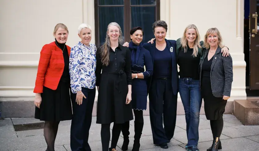 Foredragsholdere på frokostmøte til Sanitetskvinnene om kvinnehelse på arbeidsplassen 2025