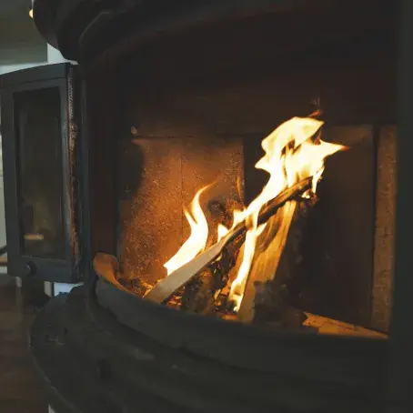 Ved, lys og varm til egen beredskapslager